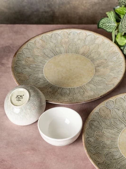 Textures Aroma Porcelain Dinner Set, 4-Piece (2 Plates + 2 Bowls) — Vitrified Tableware Angle 2 | Prince Ceramics Khurja